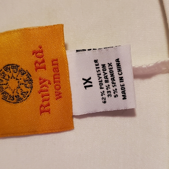 Blouse - Picture 3 of 3